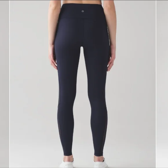 🍋Like New Lululemon Body Con Tight - Picture 2 of 11